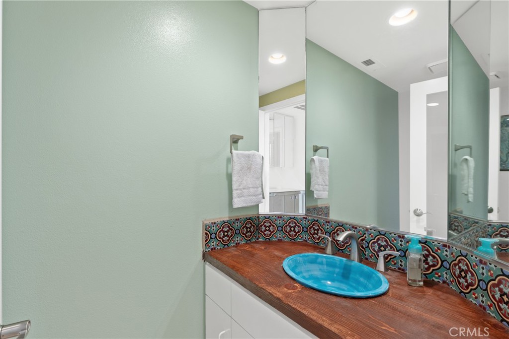 San Marino (32176) - Residential Lease