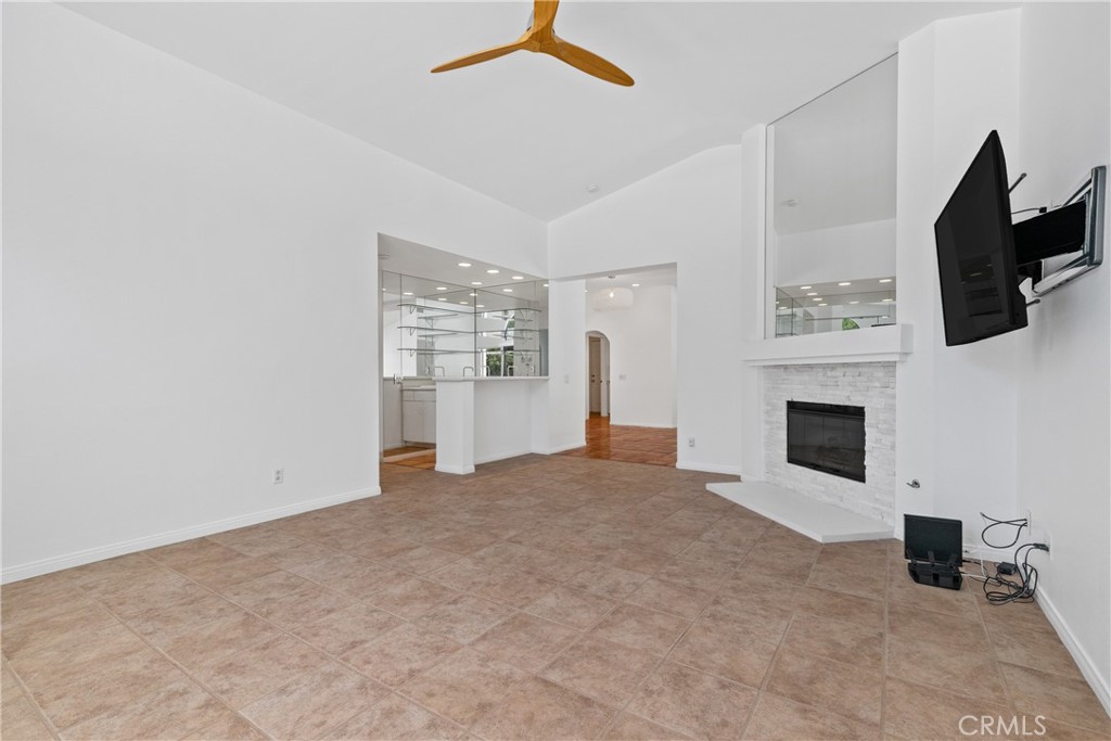 San Marino (32176) - Residential Lease
