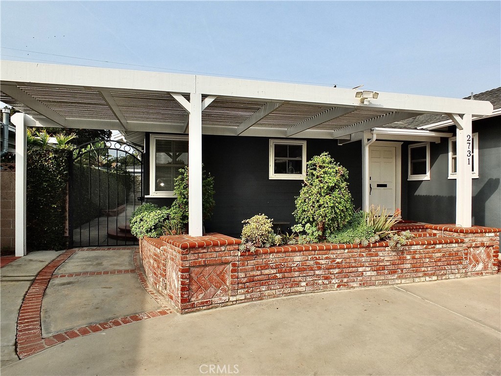 2731 Stanbridge Ave.