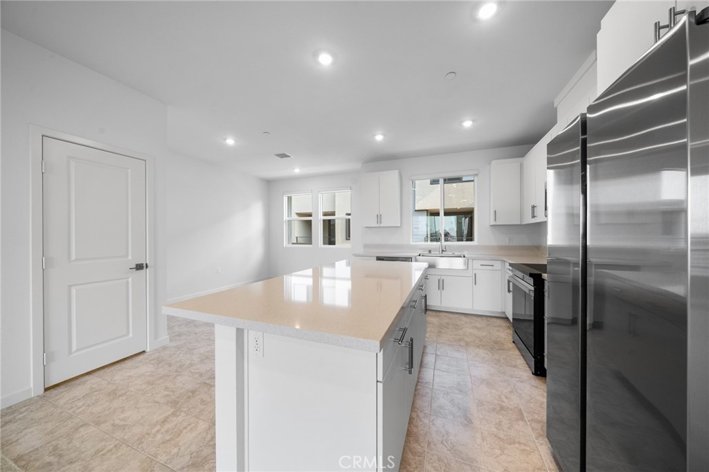 109 S Laxore Street 304