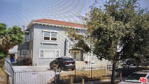 Photo of 246 S New Hampshire Avenue #246, Los Angeles, CA 90004 (MLS # 26676325)