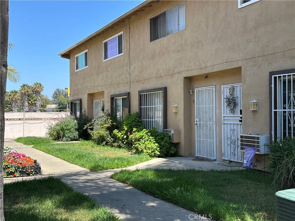 1602 N KING #M3 Street