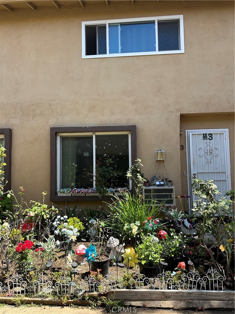 1602 N KING #M3 Street