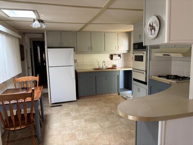 Safari Park - Manufactured In Park