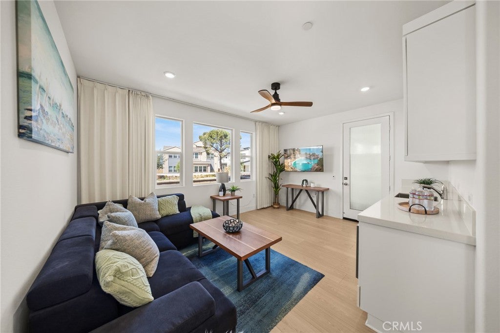 427 Flycatcher, Irvine CA 92618 - Photo 6