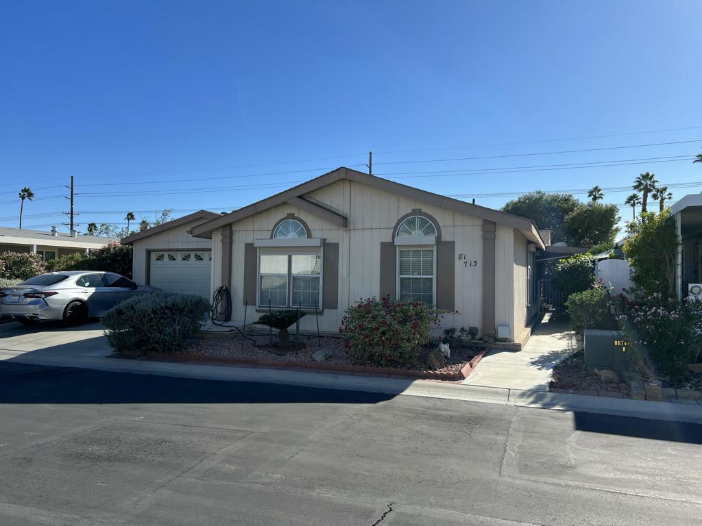 81713 San Cristobal Avenue