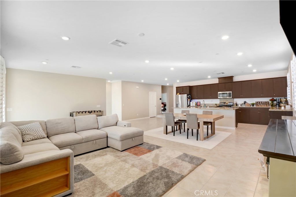 11695 S Crescent Street