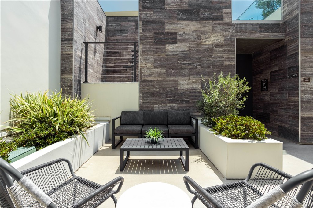 380 Cordova Street 402