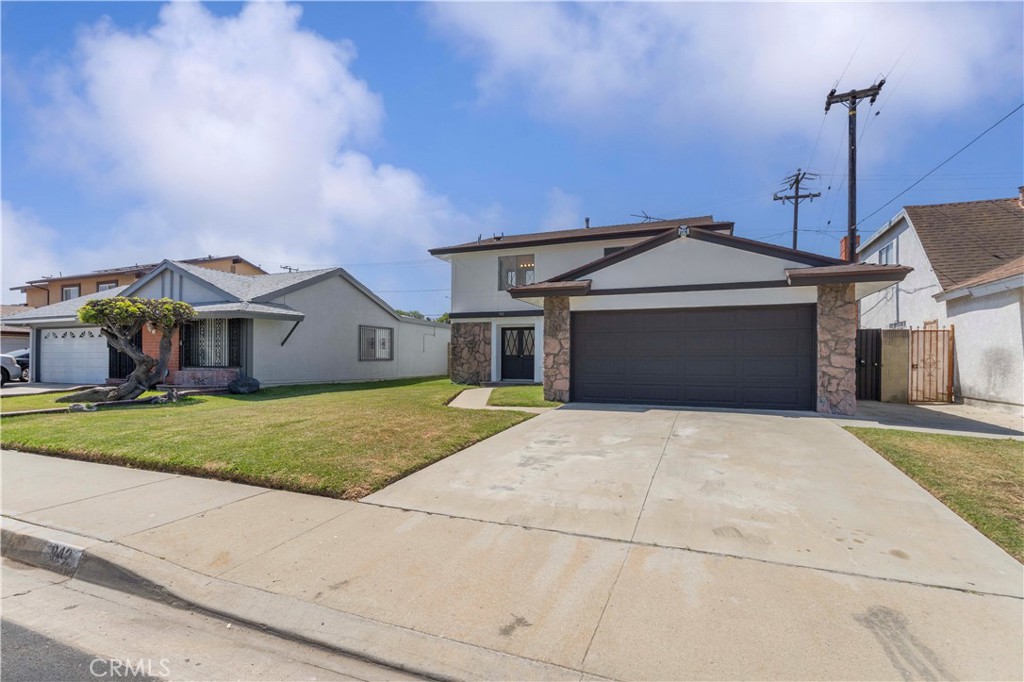 942 E Denwall Drive