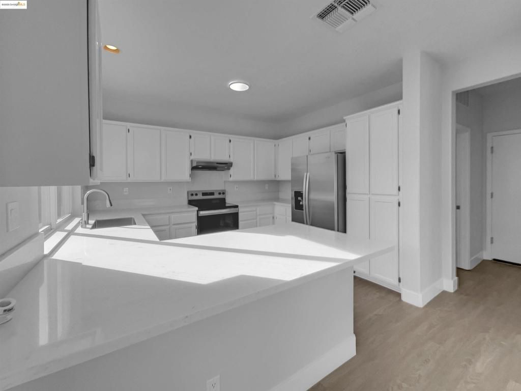 Photo of 1176 Shadowcliff Ct Ct, Brentwood, CA 94513 (MLS # 41118400)