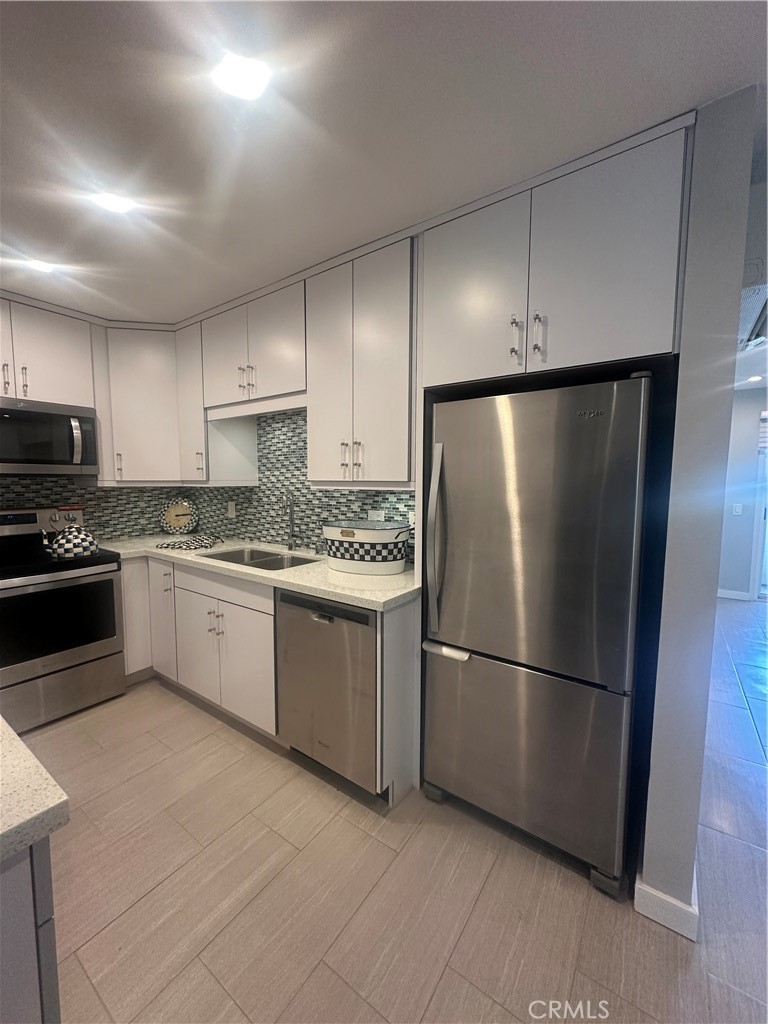 6330 Genesee Avenue 103