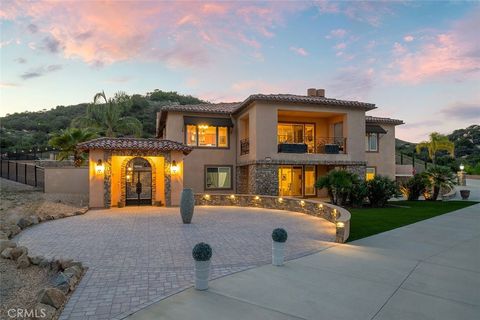 36505 Calle De Lobo Murrieta CA 92562