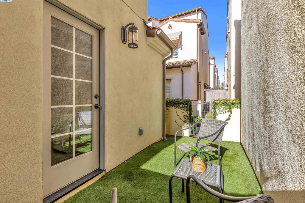 WARM SPRINGS - Residential