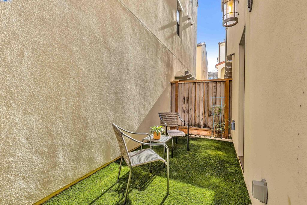 WARM SPRINGS - Residential