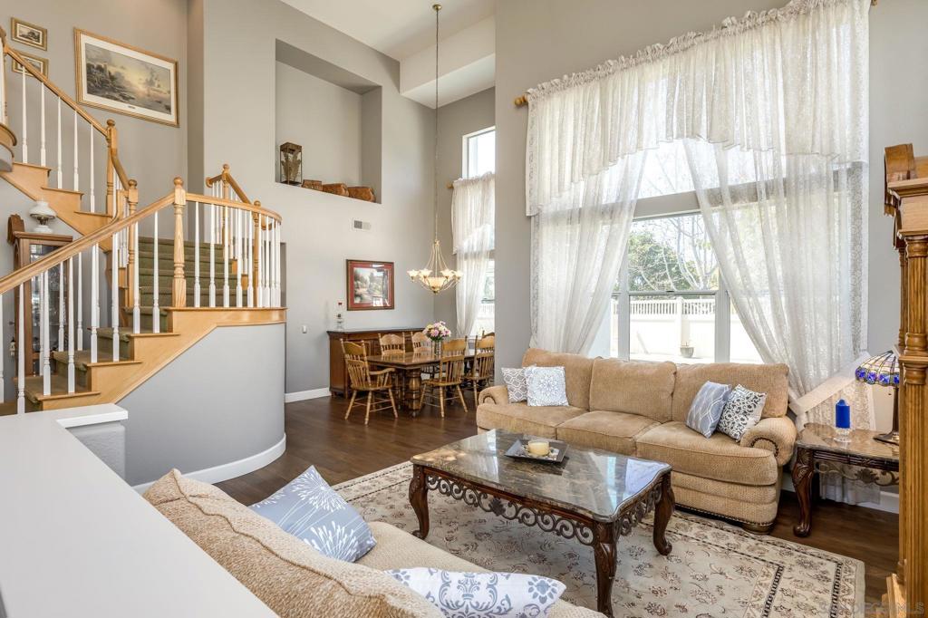 2018 Acacia Dr