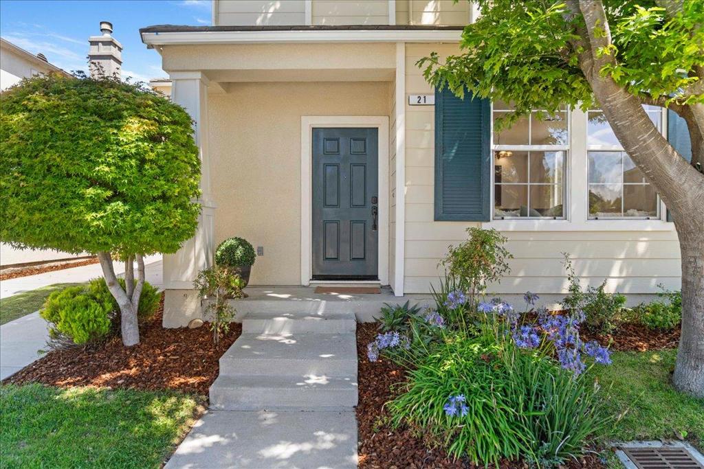 21 La Jolla Street