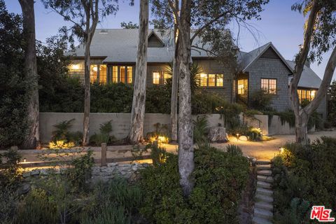 Photo of 1960 Escarpa Drive, Los Angeles, CA 90041 (MLS # 26672691)