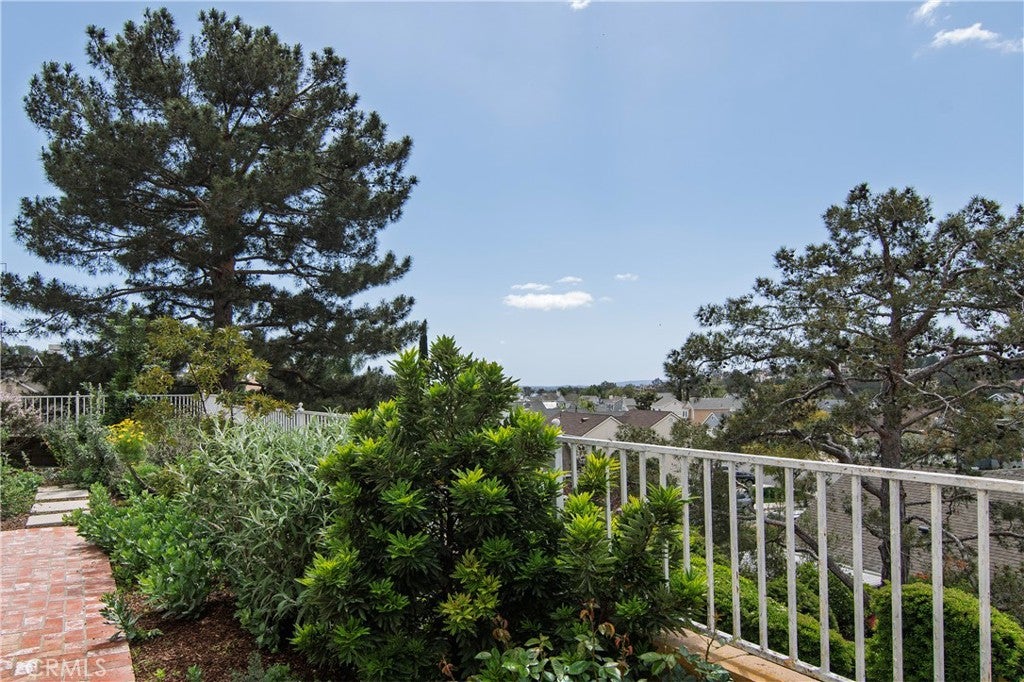 28242 Elmwood
