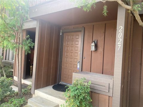 Photo of 2027 Stonewood Ct Ct, San Pedro, CA 90732 (MLS # SB25221188) Photo of 2027 Stonewood Ct Ct, San Pedro, CA 90732 (MLS # SB25221188)