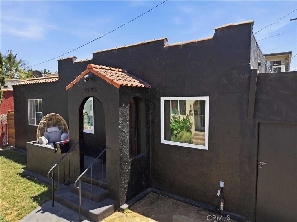 2245 Pine Avenue