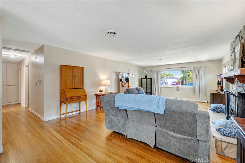 15041 Columbia Lane
