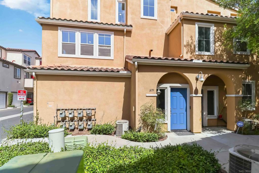 1479 Paseo Aurora