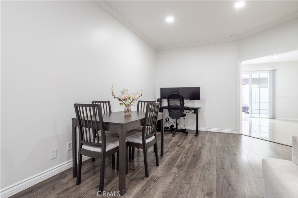 18347 Saticoy Street 35