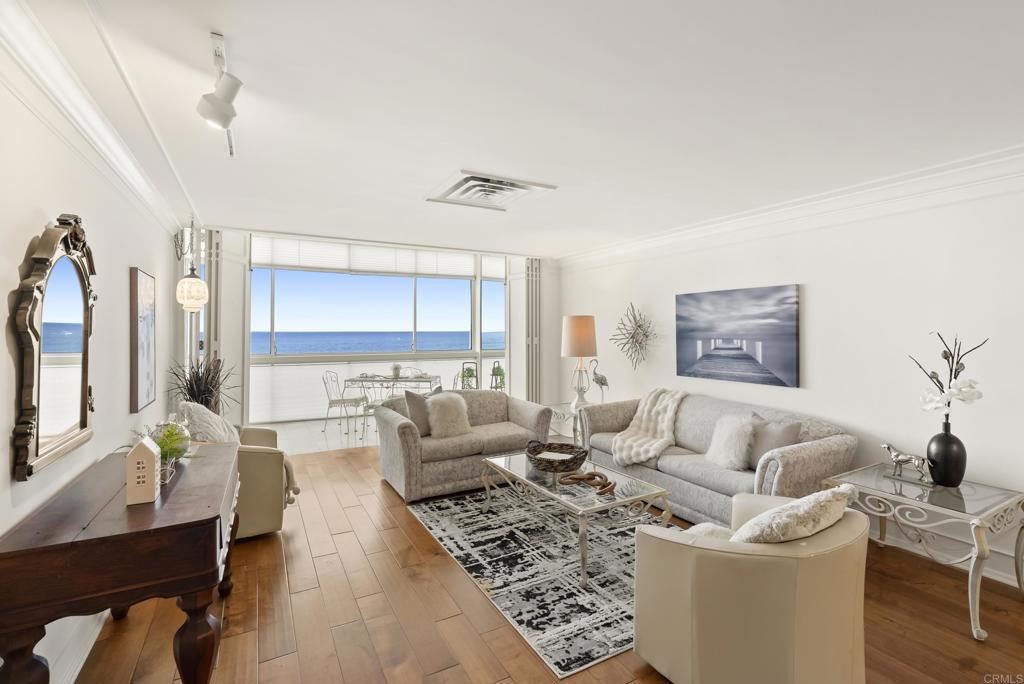 939 Coast Boulevard 4C