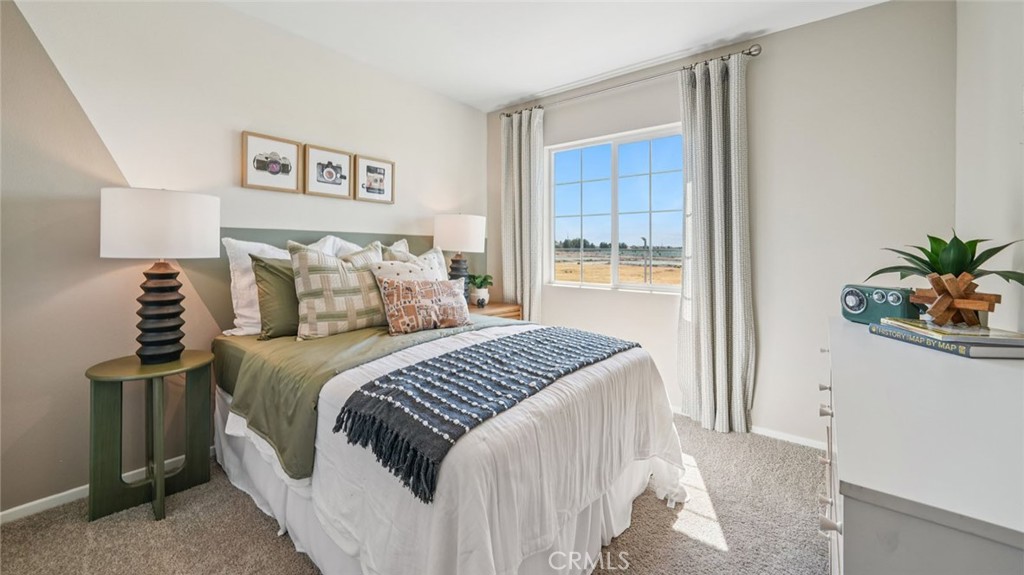 15438 Tomahawk Street