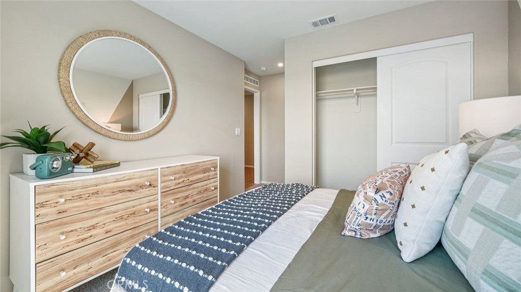 15438 Tomahawk Street