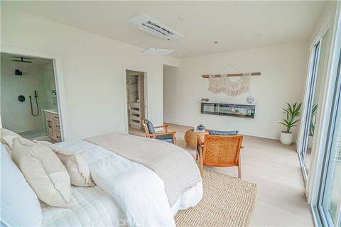 Tiny photo for 109 S Dunning St, Ventura, CA 93003 (MLS # SR25258712)