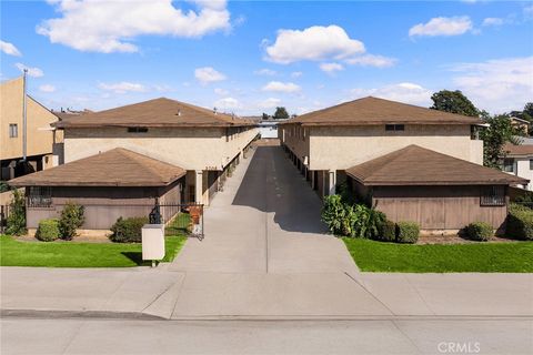 Photo of 3708 Baldwin Avenue #6, El Monte, CA 91731 (MLS # AR25232505)