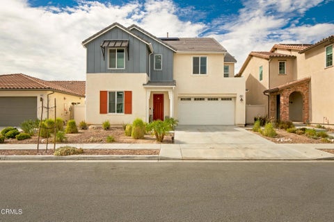 Photo of 28533 Foothill Way, Santa Clarita, CA 91350 (MLS # P1-29232)