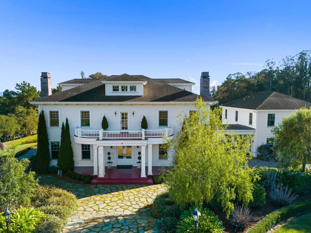 155 Scarlet Court