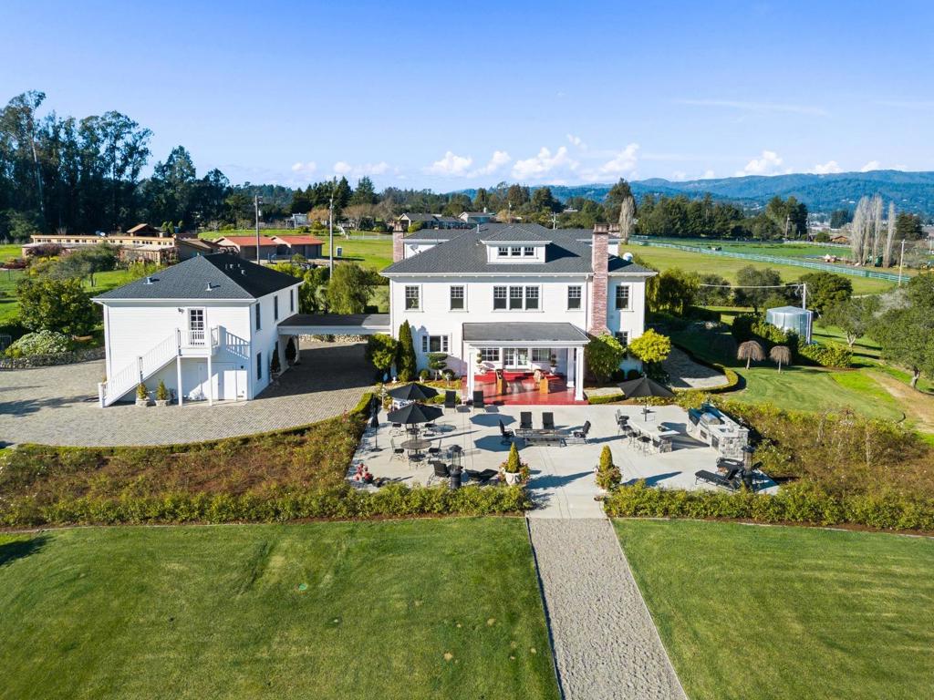 155 Scarlet Court