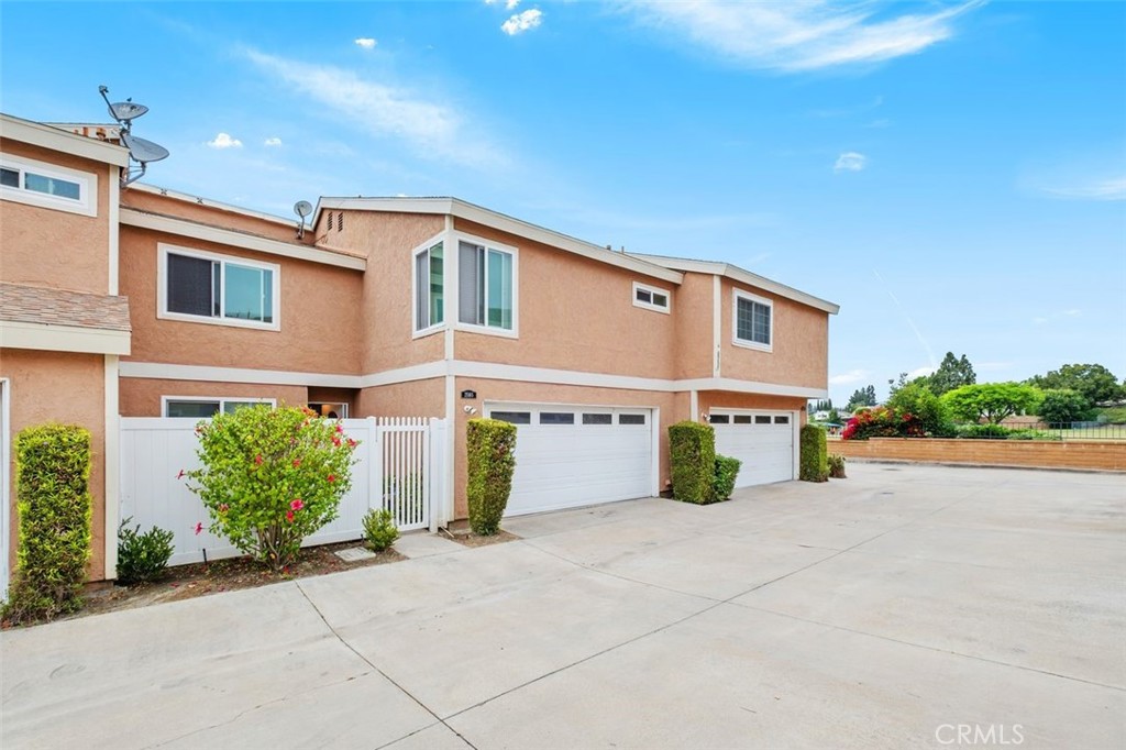 25165 Charlinda Drive 2
