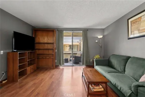 MLS: SR26077109