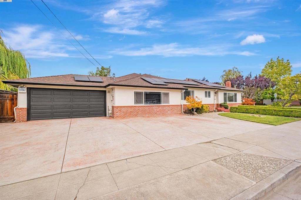 Photo of 37880 Farwell Dr Dr, Fremont, CA 94536 (MLS # 41113762)