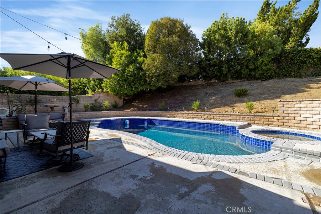 Reyes Adobe (886) - Residential