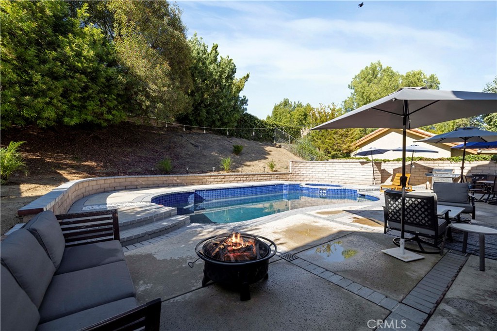 Reyes Adobe (886) - Residential