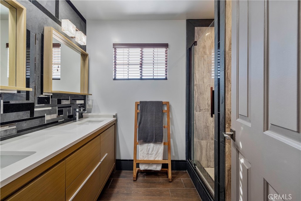 Reyes Adobe (886) - Residential