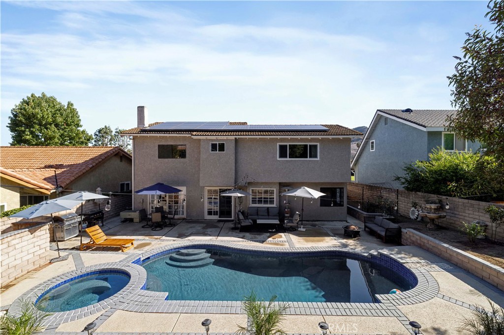 Reyes Adobe (886) - Residential