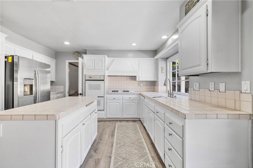 Reyes Adobe (886) - Residential