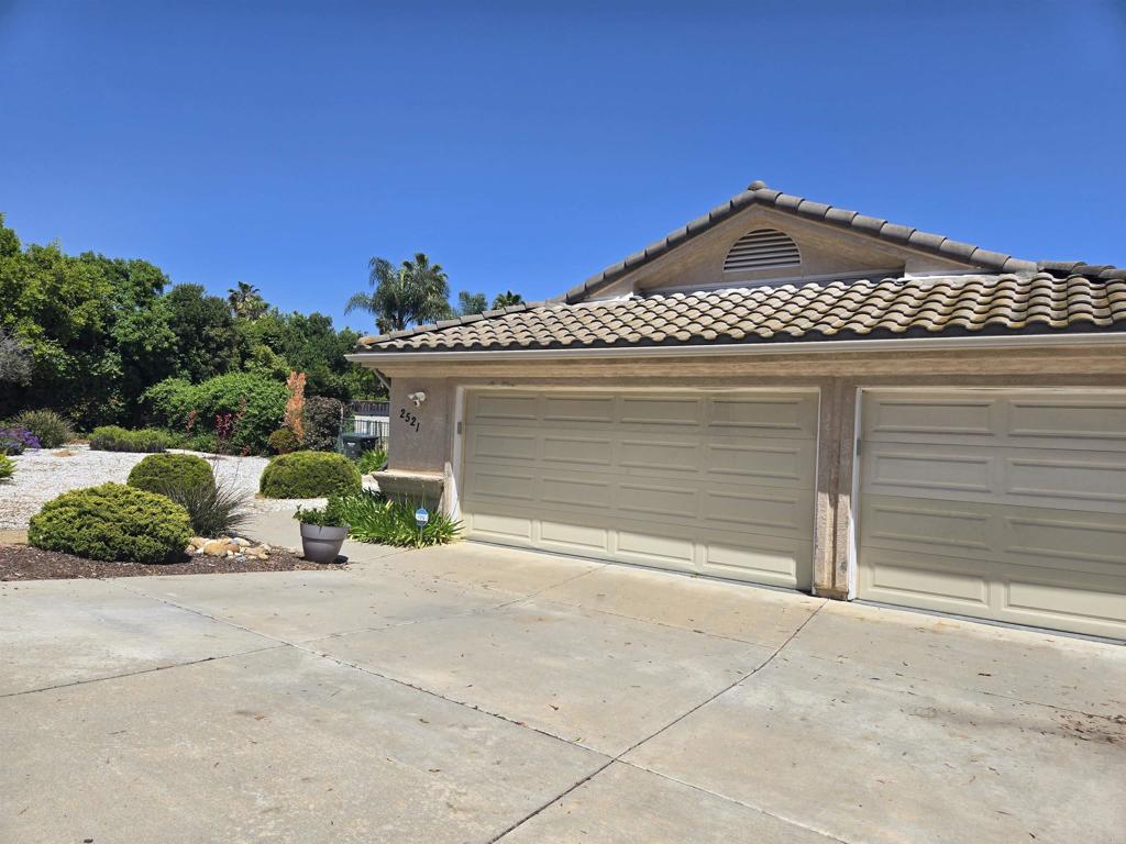2521 Lynn Way