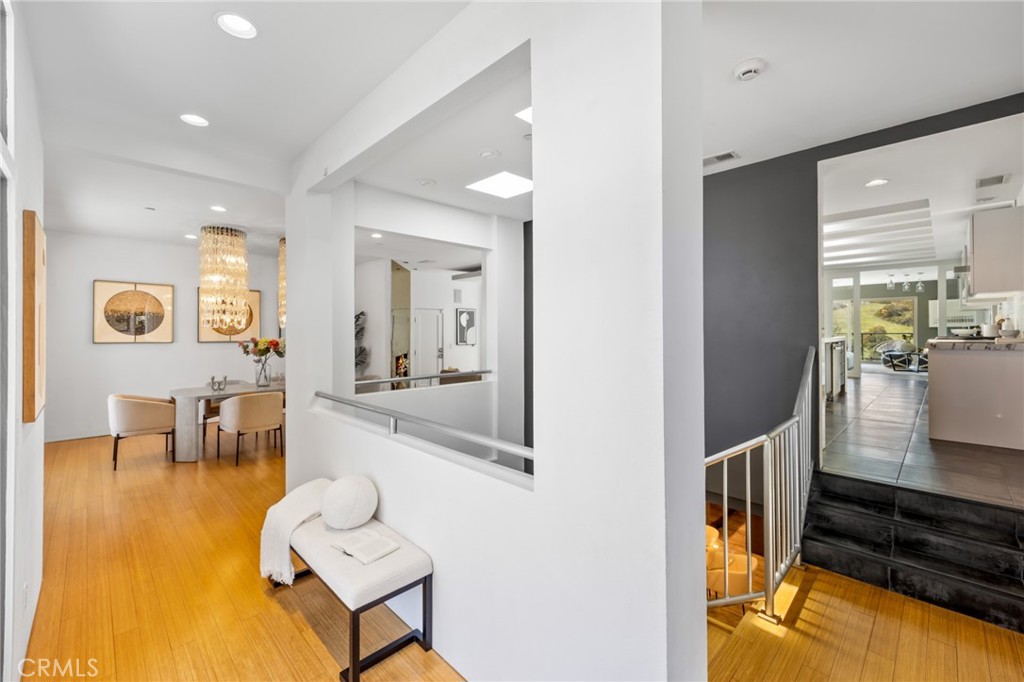 2637 N Mountain Avenue