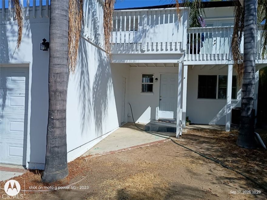 Beautiful cozy 1 bed, 1 bath and spacious living room with new pain home in Monterey Park. Hardwood floors, that opens to the backyard for easy indoor-outdoor Bright and move-in condition and near Restaurants, Shopping, Bank and Easy access to 60, I-10 Freeway, easy commuting to Downtown LA. Downstairs of the house for rent total 534 sq. feet.