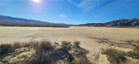 Photo of 0 Syracuse Rd, Lucerne Valley, CA 92356 (MLS # HD26011013)