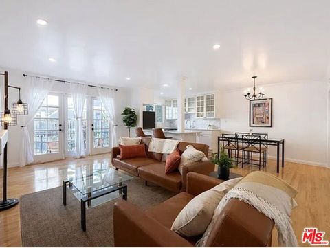 Photo of 1033 20th Street #N, Santa Monica, CA 90403 (MLS # 26665833)