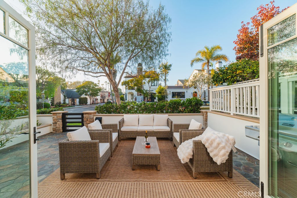 Corona del Mar South of PCH (CDMS) - Residential Lease