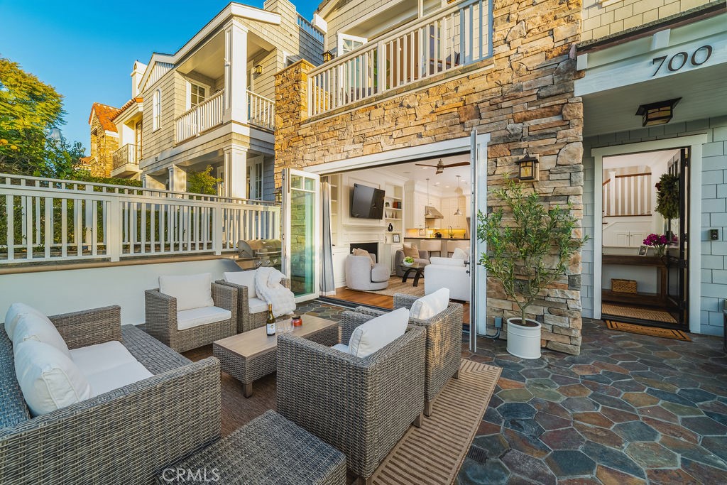 Corona del Mar South of PCH (CDMS) - Residential Lease